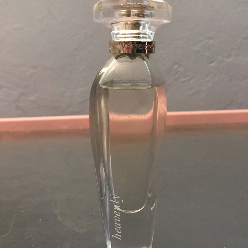 Victoria’s Secret Perfume heavenly full brand new